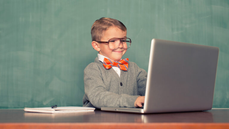 Развитие у ребенка навыков работы с компьютером и техникой